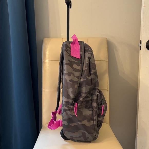 GAP Camouflage Rolling Backpack - Picture 6 of 8